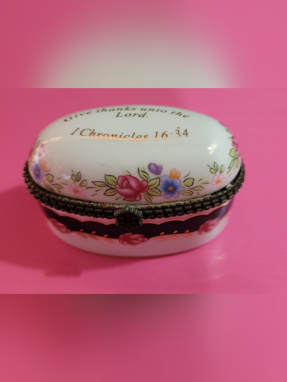 Imperial Porcelain Trinket Box With Hinged Lid 1 Chronicles 16:34 (1674)